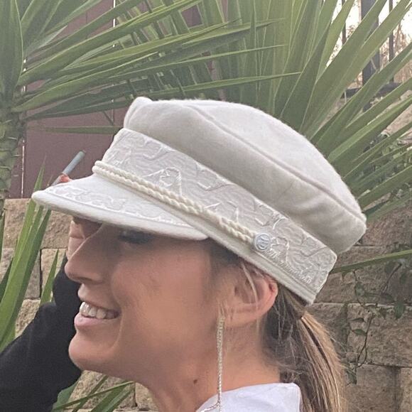 Lack of Color Small Cream Colored Hat See Video main image 15